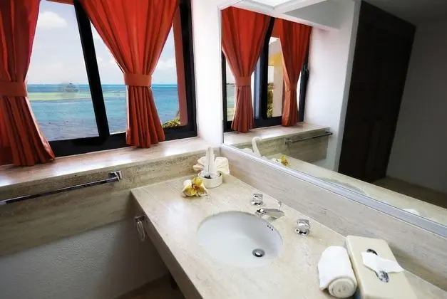 Villa, 2 Bedrooms, Kitchen, Beachside - Up to 5 people - Room Only