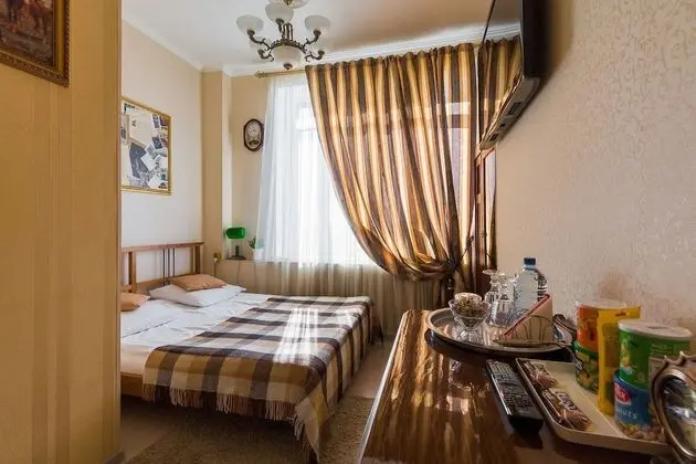 Standard Tek Büyük Yataklı Oda