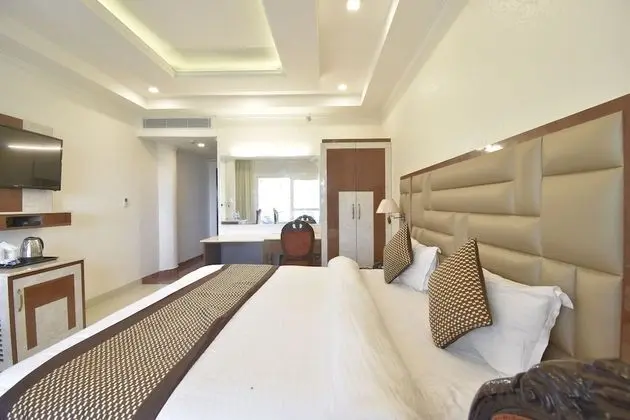 Deluxe Tek Büyük Yataklı Oda