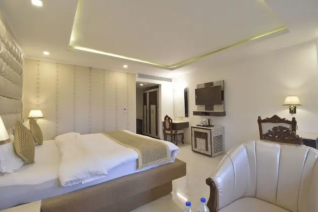 Premium Tek Büyük Yataklı Oda