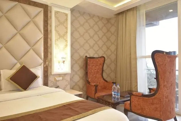Premium Tek Büyük Yataklı Oda