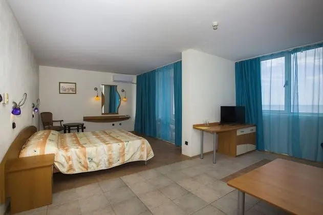 Stüdyo, Deniz Manzaralı