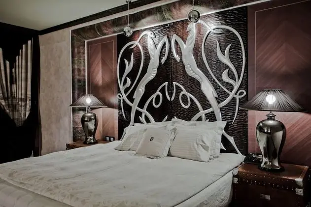 Tek Büyük Yataklı Oda, Balkon, Park Manzaralı