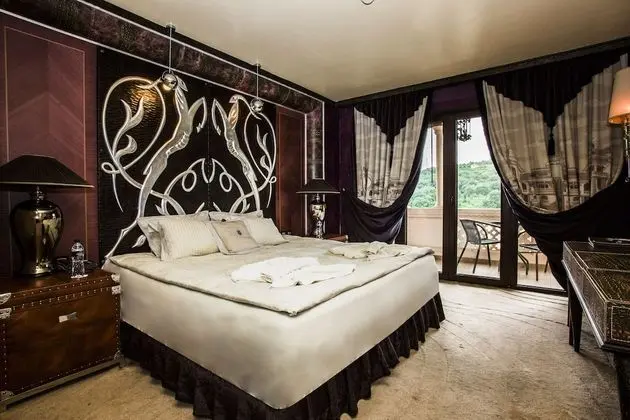 Tek Büyük Yataklı Oda, Balkon, Park Manzaralı