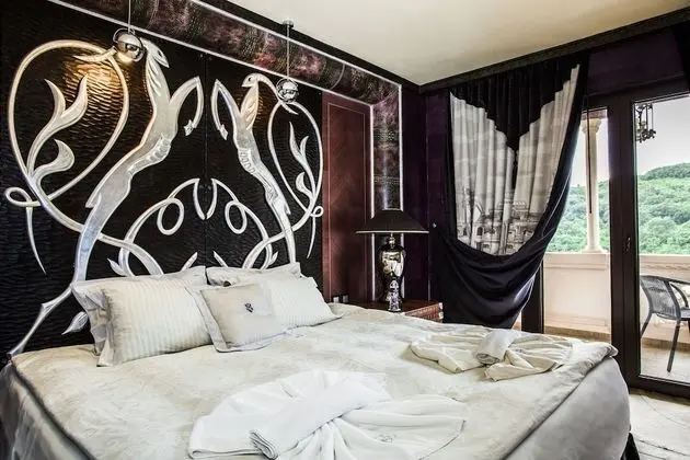Tek Büyük Yataklı Oda, Balkon, Park Manzaralı
