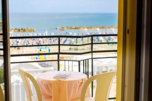 Deluxe Tek Büyük veya İki Ayrı Yataklı Oda, Deniz Manzaralı