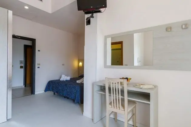 Family Oda, Bahçe Manzaralı