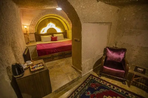 Cave Suite