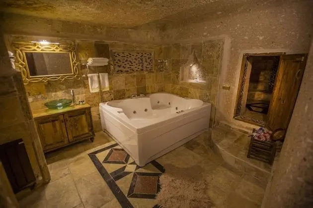 Deluxe Suite with Turkish Bath