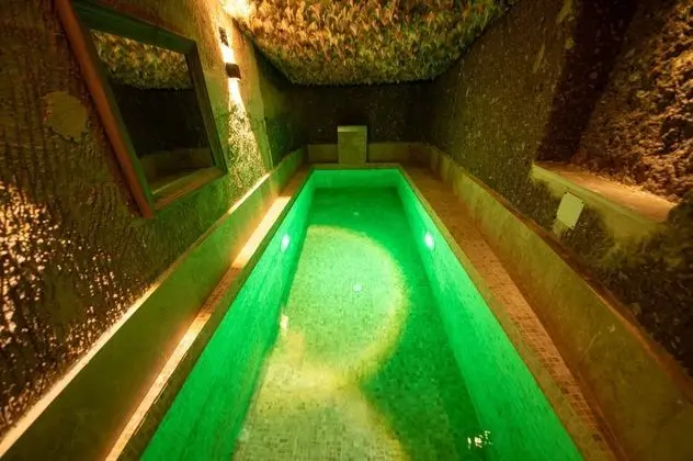 Luxury Pool Suite