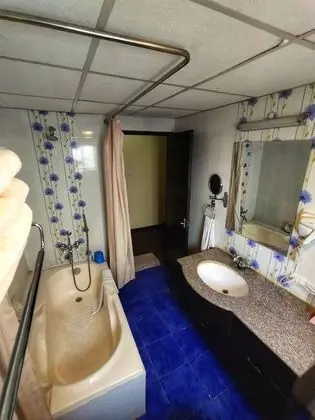 Premium Tek Büyük Yataklı Oda