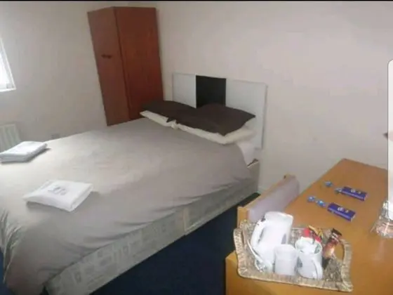 Standard Tek Büyük Yataklı Oda, Ortak Banyo