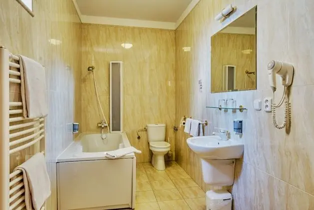 Deluxe Dört Kişilik Oda