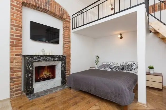 Design Dört Kişilik Oda, 2 Çift Kişilik Yatak, Sigara İçilmez