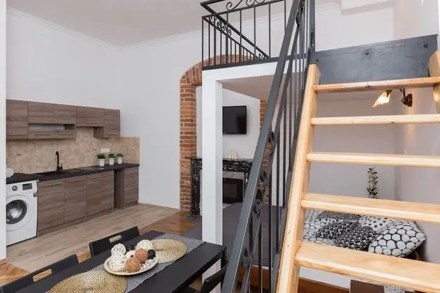 Design Dört Kişilik Oda, 2 Çift Kişilik Yatak, Sigara İçilmez