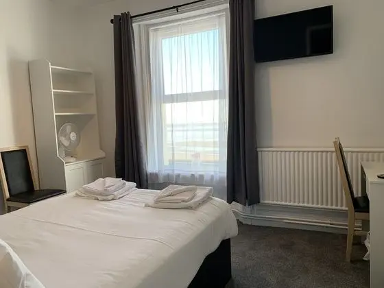 Tek Büyük Yataklı Oda, 1 Çift Kişilik Yatak, Banyolu/Duşlu, Deniz Manzaralı