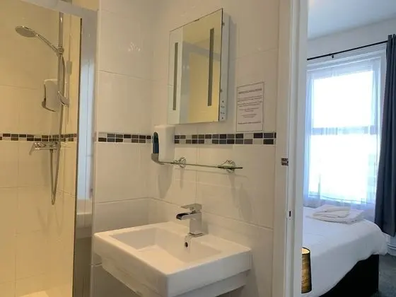 Tek Büyük Yataklı Oda, 1 Çift Kişilik Yatak, Banyolu/Duşlu, Deniz Manzaralı