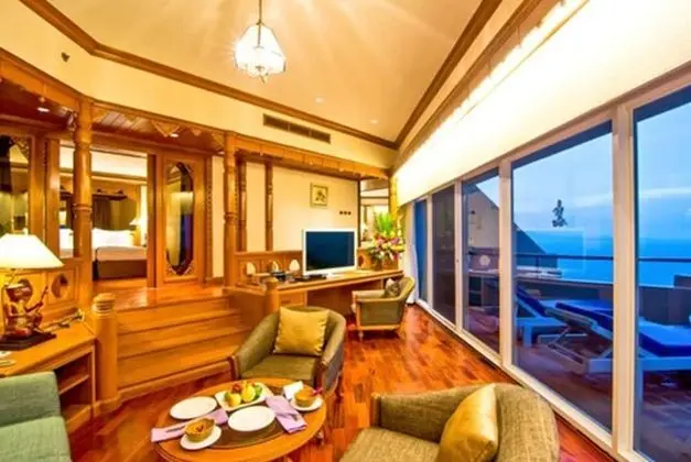 Theme Suite Two Bedrooms Thai Heritage