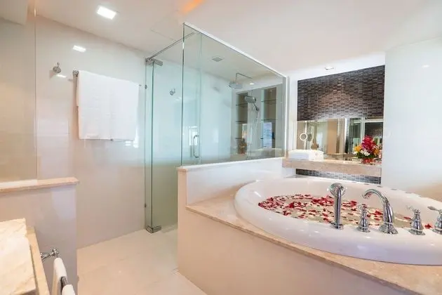 Theme Suite Two Bedrooms Thai Heritage