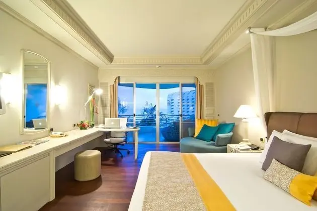Grand Sea View