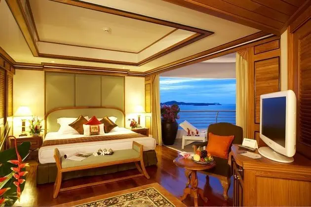 One Bedroom Regency Suite