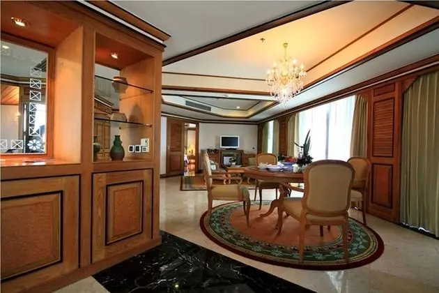 One Bedroom Regency Suite