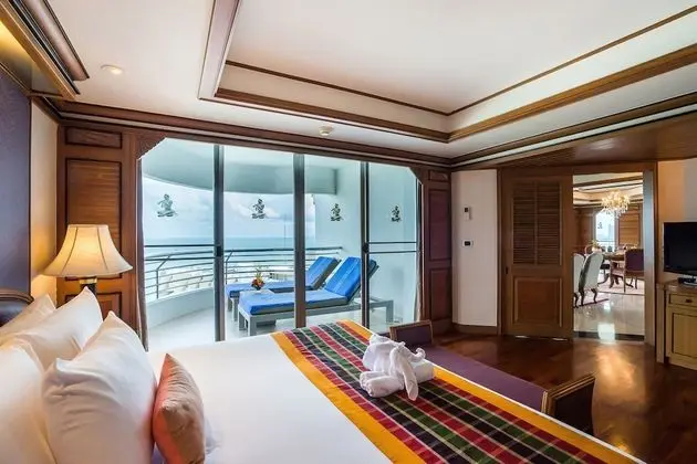 One Bedroom Regency Suite