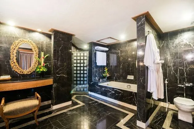 One Bedroom Regency Suite