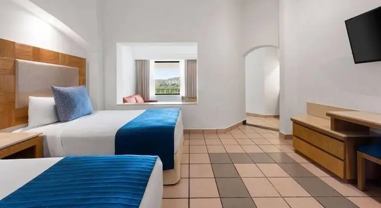 Junior Suite, Family Only, No Groups, Club Tour Included