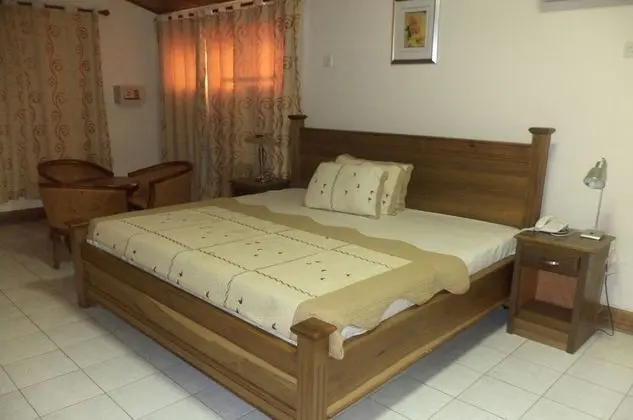 Standard Tek Büyük Yataklı Oda