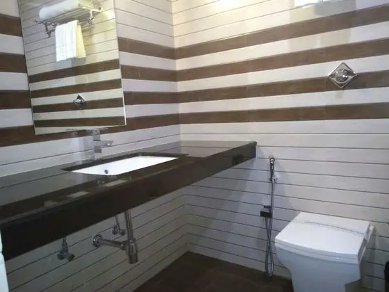 Royal Oda, Şehir Manzaralı, Köşe