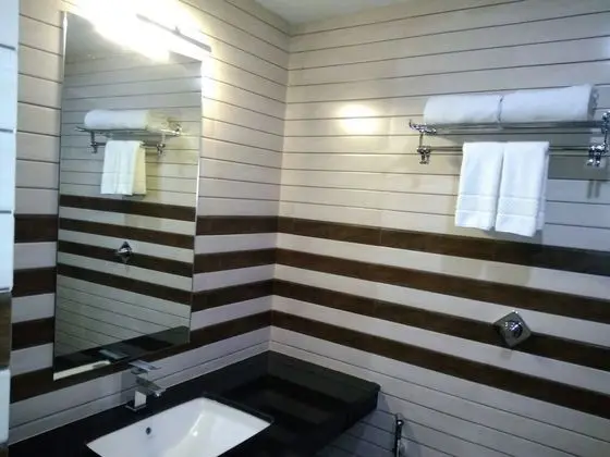 Royal Oda, Şehir Manzaralı, Köşe