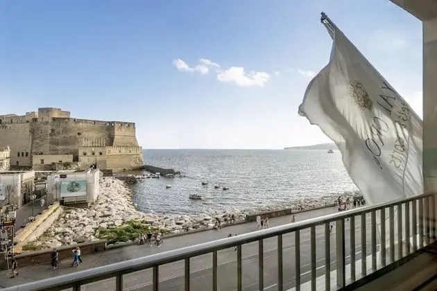 Deluxe Tek Büyük Yataklı Oda, Deniz Manzaralı