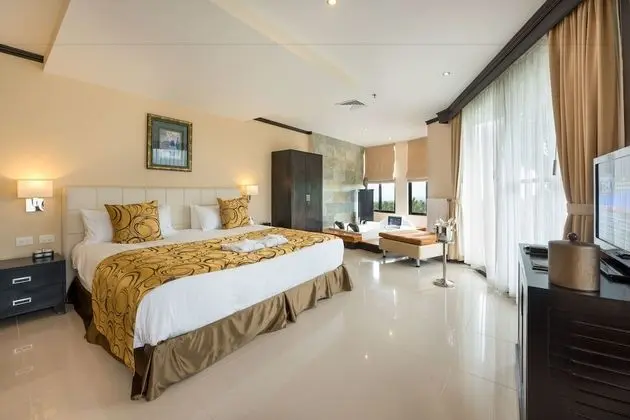 Junior Suite Volcano View