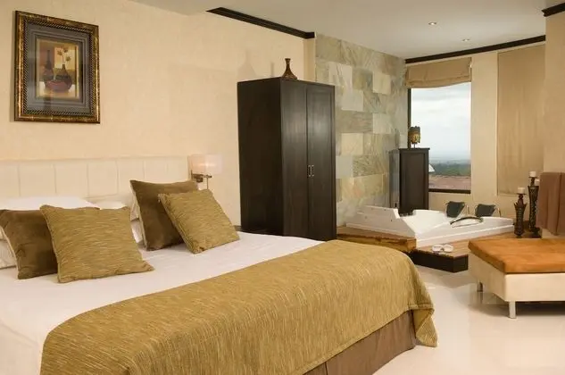 Junior Suite Volcano View