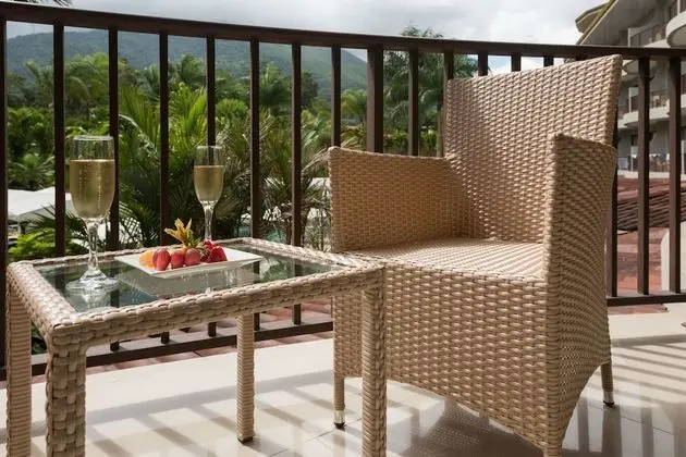 Junior Suite Volcano View