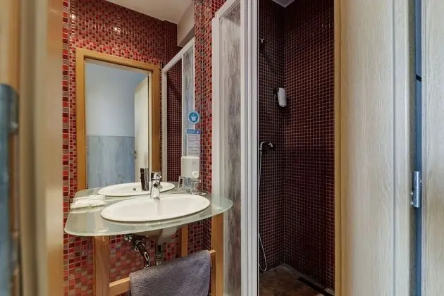 Standard Tek Büyük veya İki Ayrı Yataklı Oda