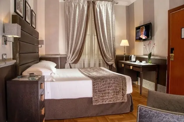 Deluxe Tek Büyük veya İki Ayrı Yataklı Oda