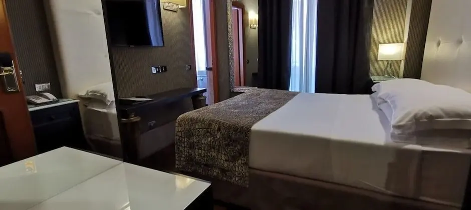 Standard Tek Büyük veya İki Ayrı Yataklı Oda