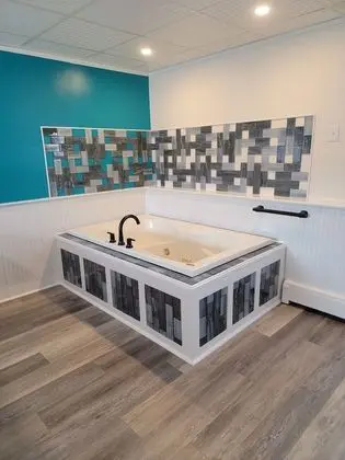 Standard Oda, 1 En Büyük (King) Boy Yatak, Jakuzi