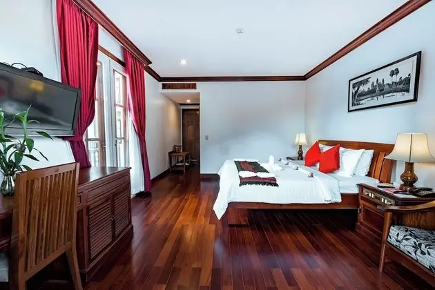 Deluxe Double Room with Pool View ( With 1 Way Airport Pick Up)