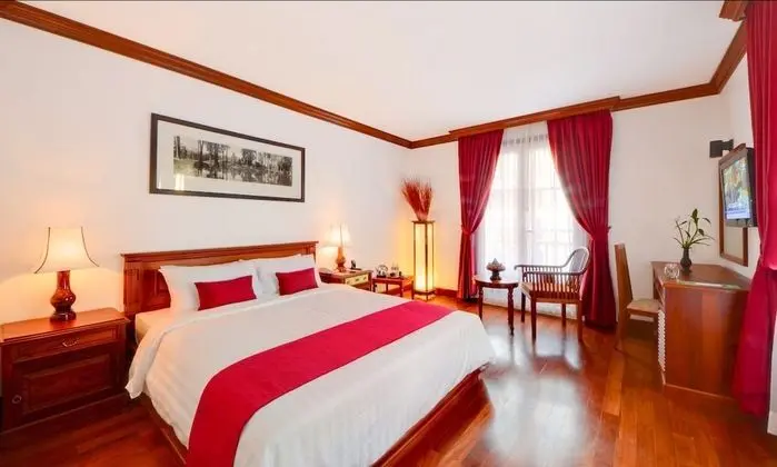 Deluxe Double Room with Pool View ( With 1 Way Airport Pick Up)