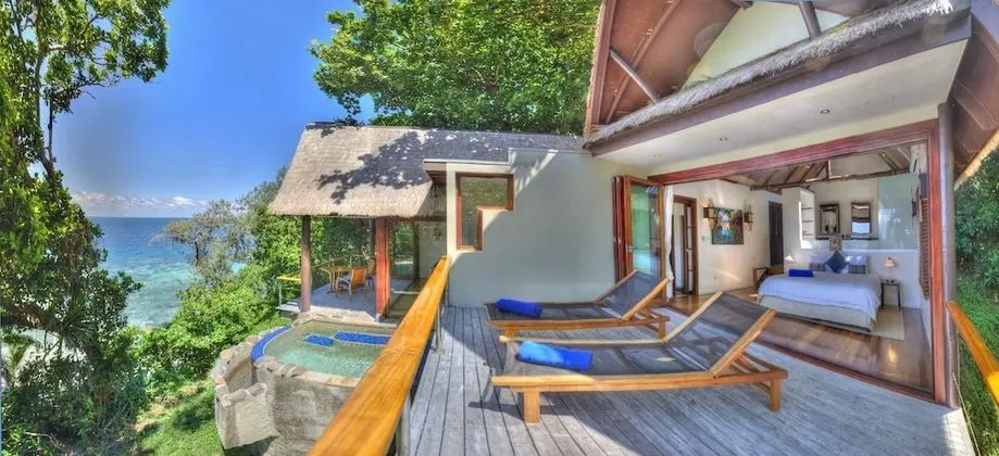 Lagoon Plunge Pool Bungalow with All Meals