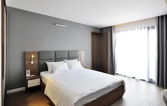 Grand Oda, 1 Büyük (Queen) Boy Yatak, Balkon, Şehir Manzaralı