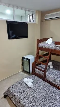 Üç Kişilik Oda