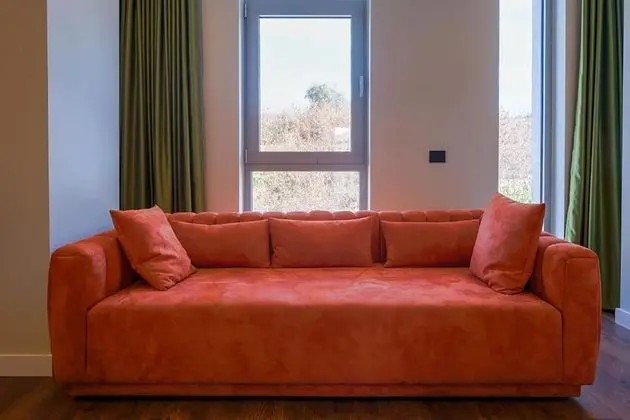 Junior Süit, Balkon