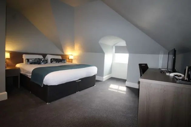 Standard King Room