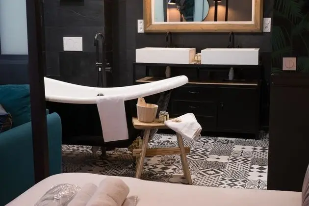 Deluxe Apart Daire, Banyolu/Duşlu, Avlu Manzaralı