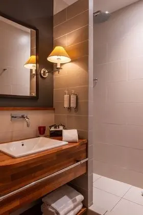 Deluxe Tek Büyük Yataklı Oda, 1 Çift Kişilik Yatak