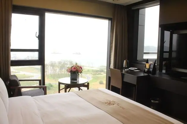Balcony Suite